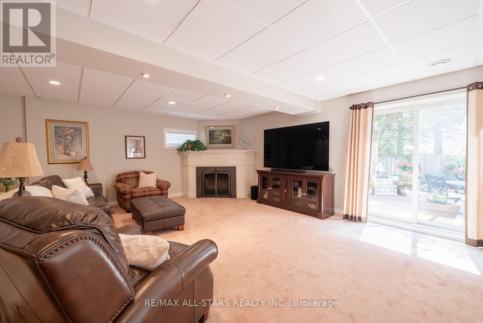 Photo 29 of 79 Gardiner Drive, Bradford West Gwillimbury ON