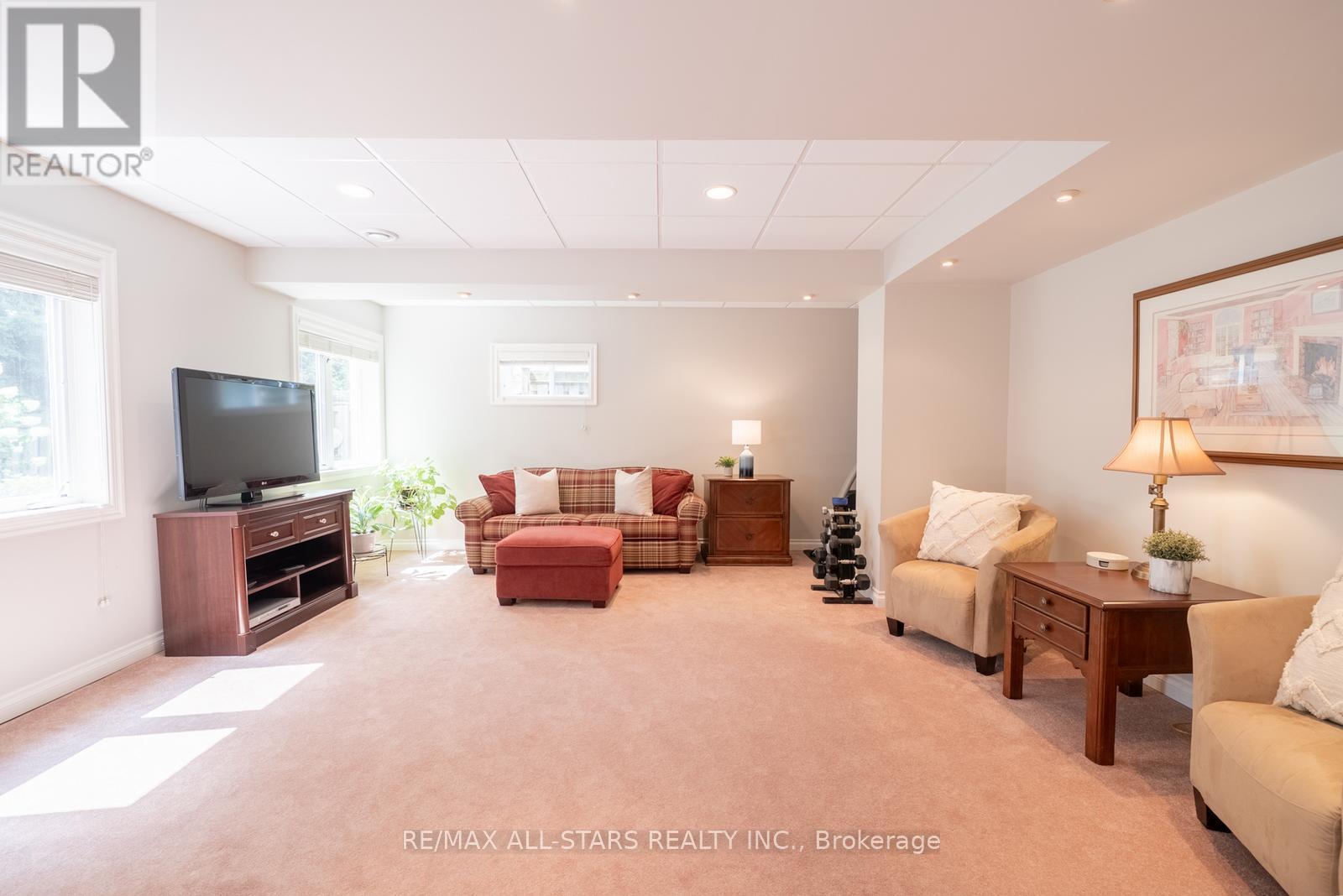 Photo 33 of 79 Gardiner Drive, Bradford West Gwillimbury ON
