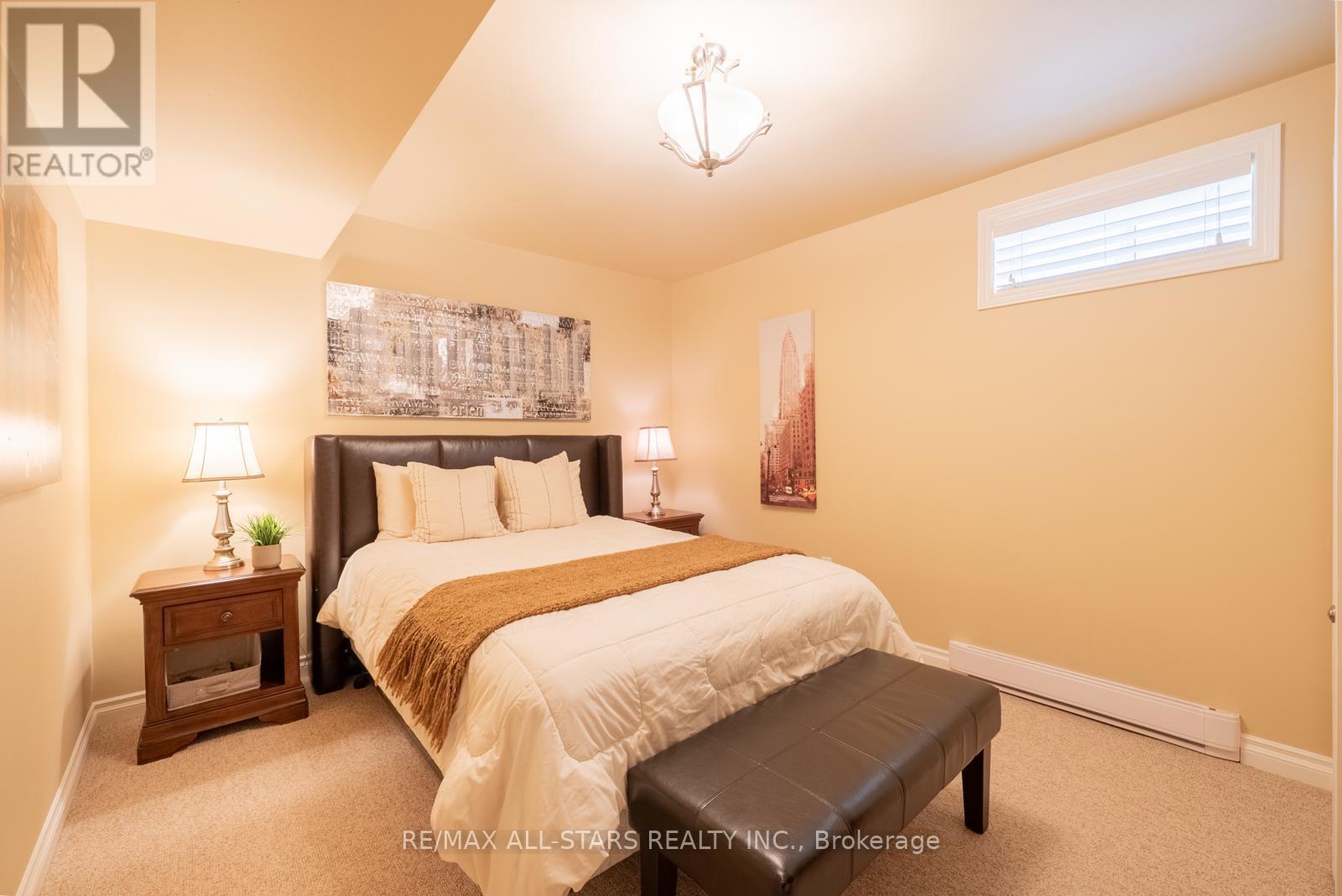 Photo 36 of 79 Gardiner Drive, Bradford West Gwillimbury ON