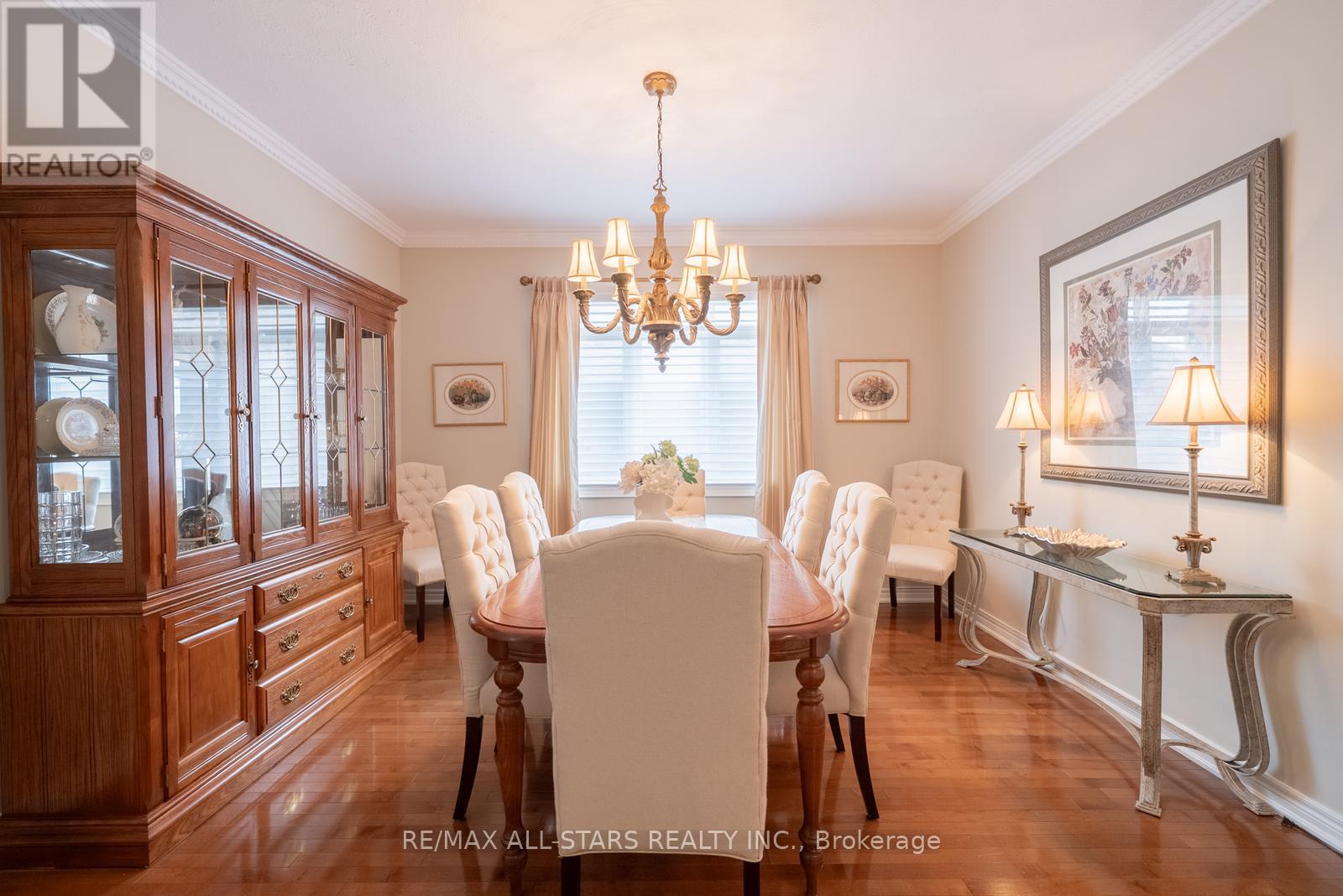 Photo 9 of 79 Gardiner Drive, Bradford West Gwillimbury ON