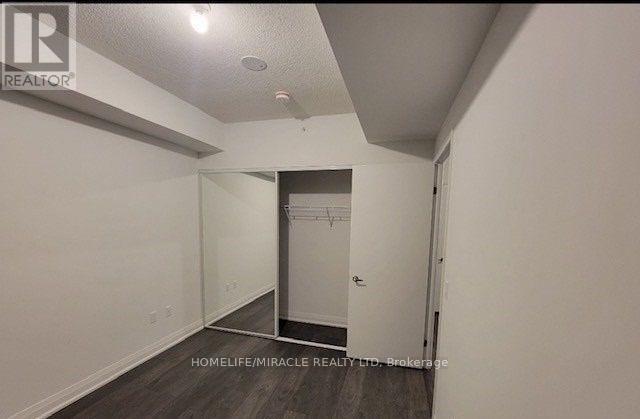 Photo 3 of 824 10 Gibbs Road E, Toronto ON