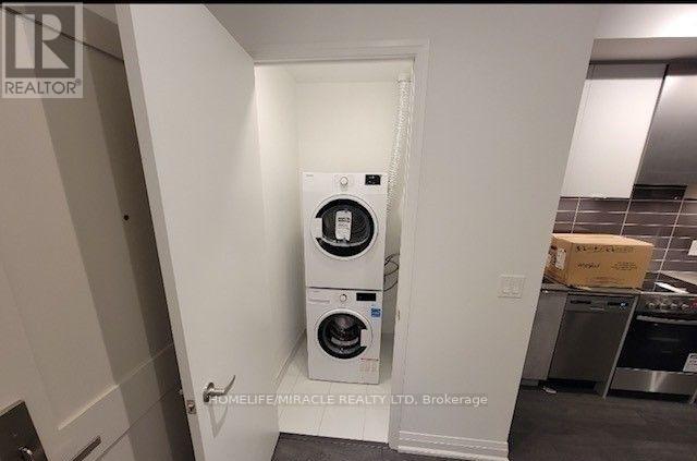 Photo 4 of 824 10 Gibbs Road E, Toronto ON