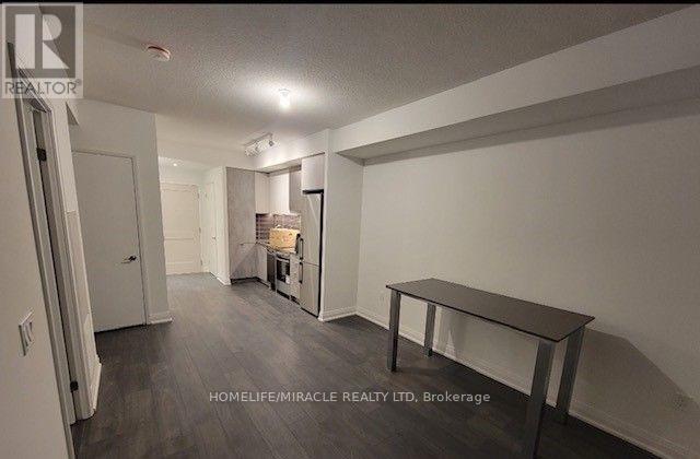 Photo 5 of 824 10 Gibbs Road E, Toronto ON