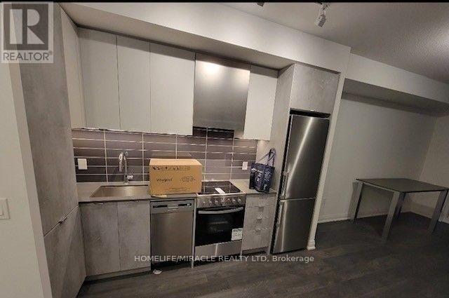 Photo 6 of 824 10 Gibbs Road E, Toronto ON