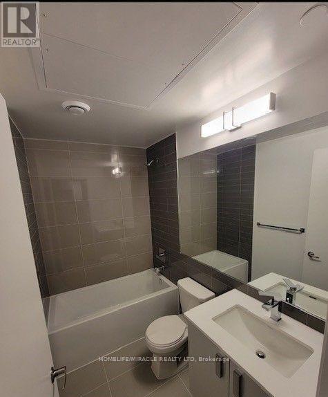 Photo 8 of 824 10 Gibbs Road E, Toronto ON