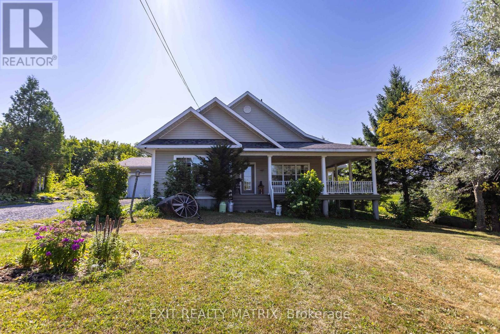 Photo 2 of 20306 Lochiel Street W, North Glengarry ON