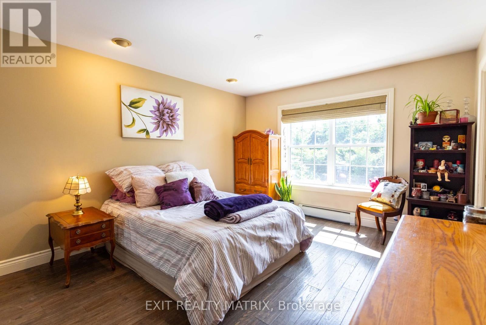 Photo 23 of 20306 Lochiel Street W, North Glengarry ON