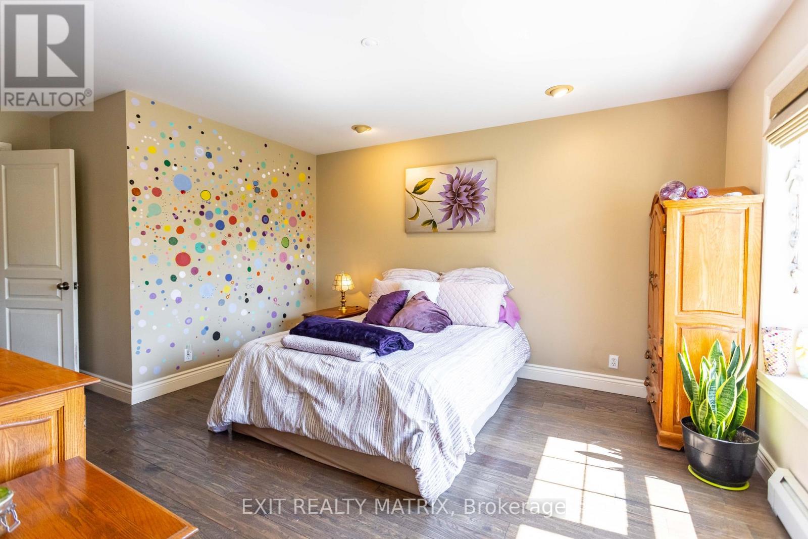 Photo 24 of 20306 Lochiel Street W, North Glengarry ON