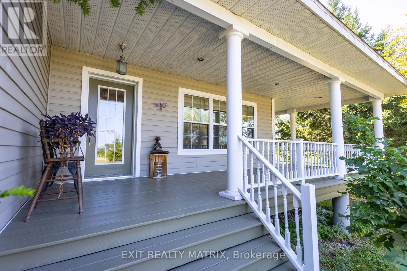 Photo 4 of 20306 Lochiel Street W, North Glengarry ON