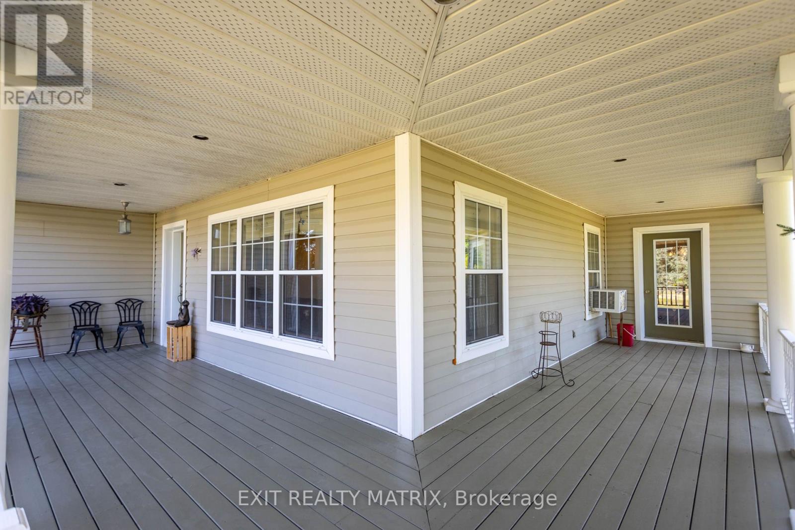 Photo 5 of 20306 Lochiel Street W, North Glengarry ON