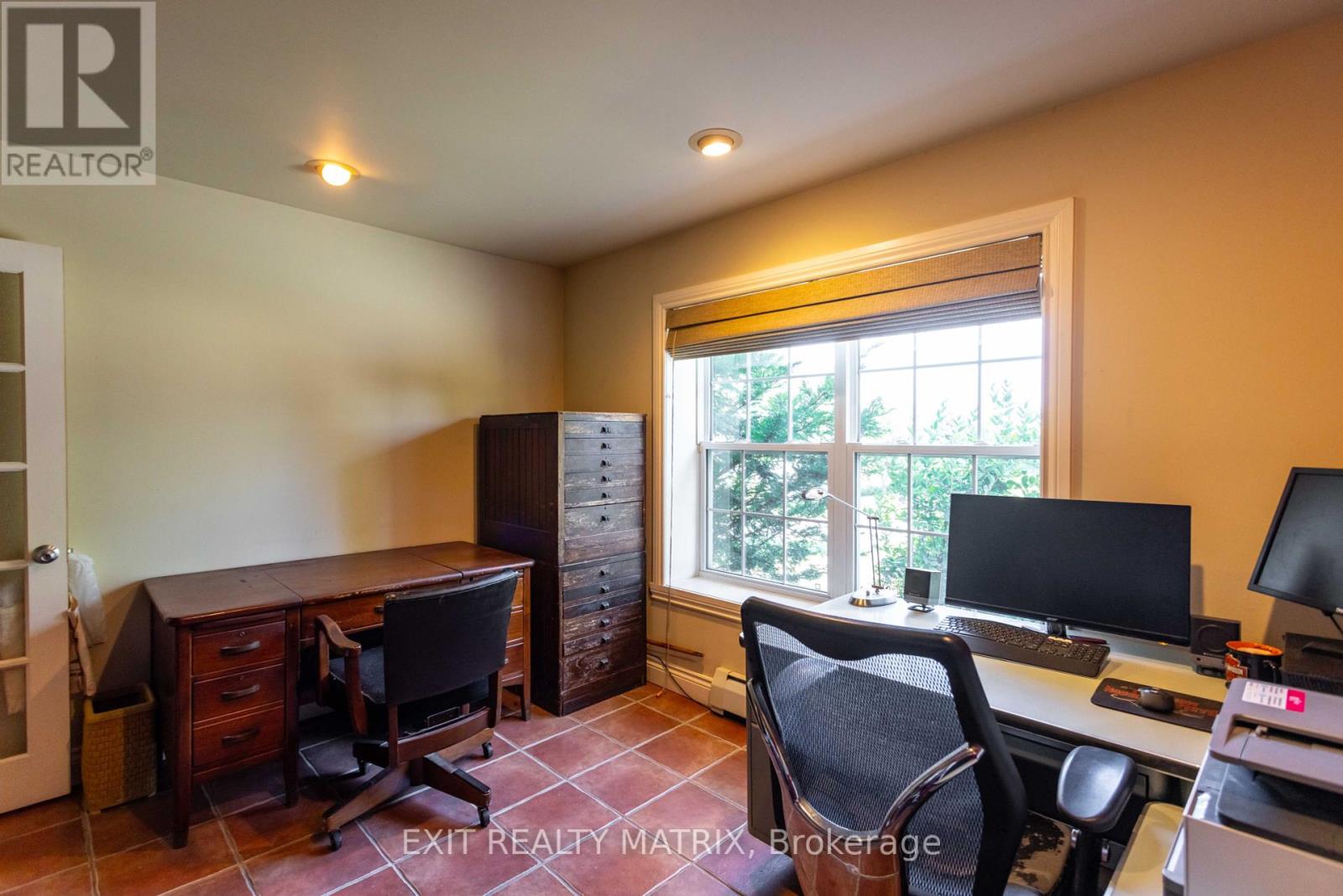 Photo 8 of 20306 Lochiel Street W, North Glengarry ON