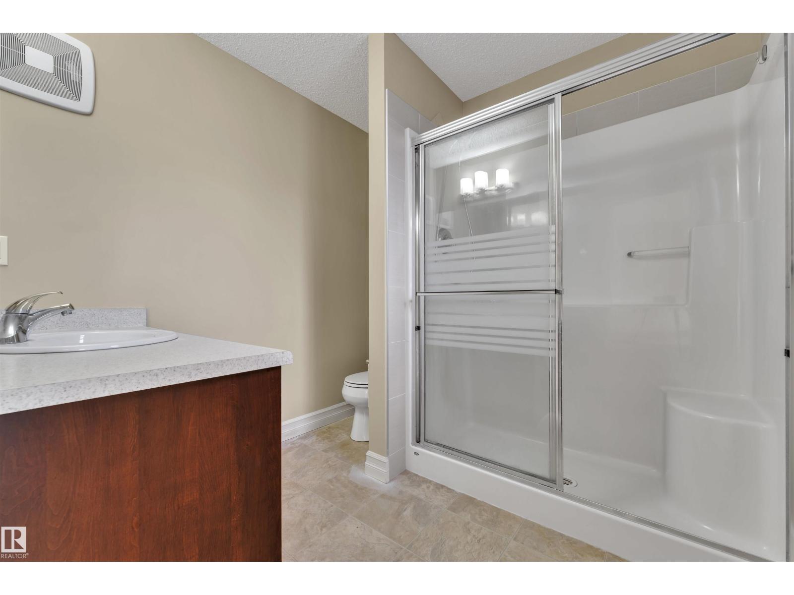 Photo 12 of 77 5317 3 Av Sw, Edmonton AB
