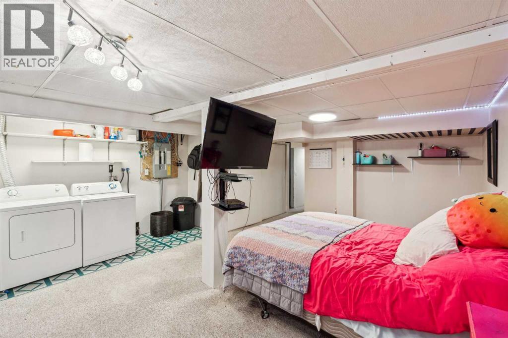 Photo 22 of 1336 154 Avenue Sw, Calgary AB
