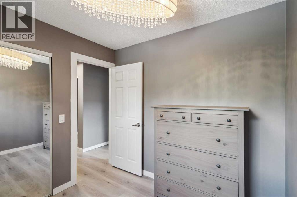Photo 19 of 1336 154 Avenue Sw, Calgary AB