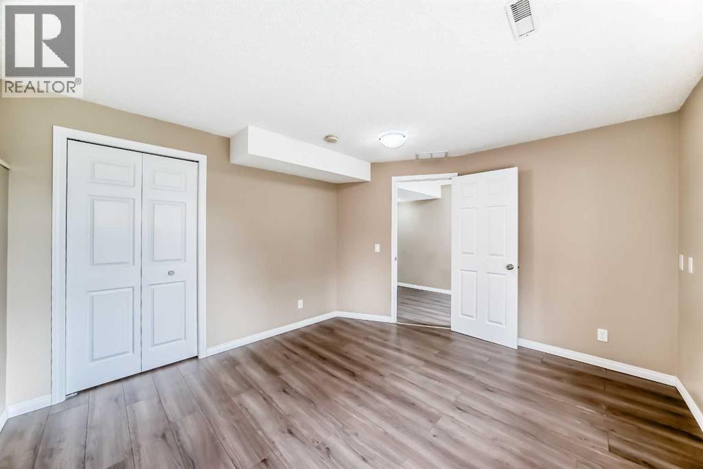 Single Family House for Sale in  Royal Ridge Hill NW Royal Oak Calgary 