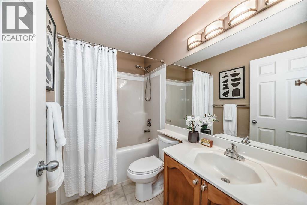 Single Family House for Sale in  Royal Ridge Hill NW Royal Oak Calgary 