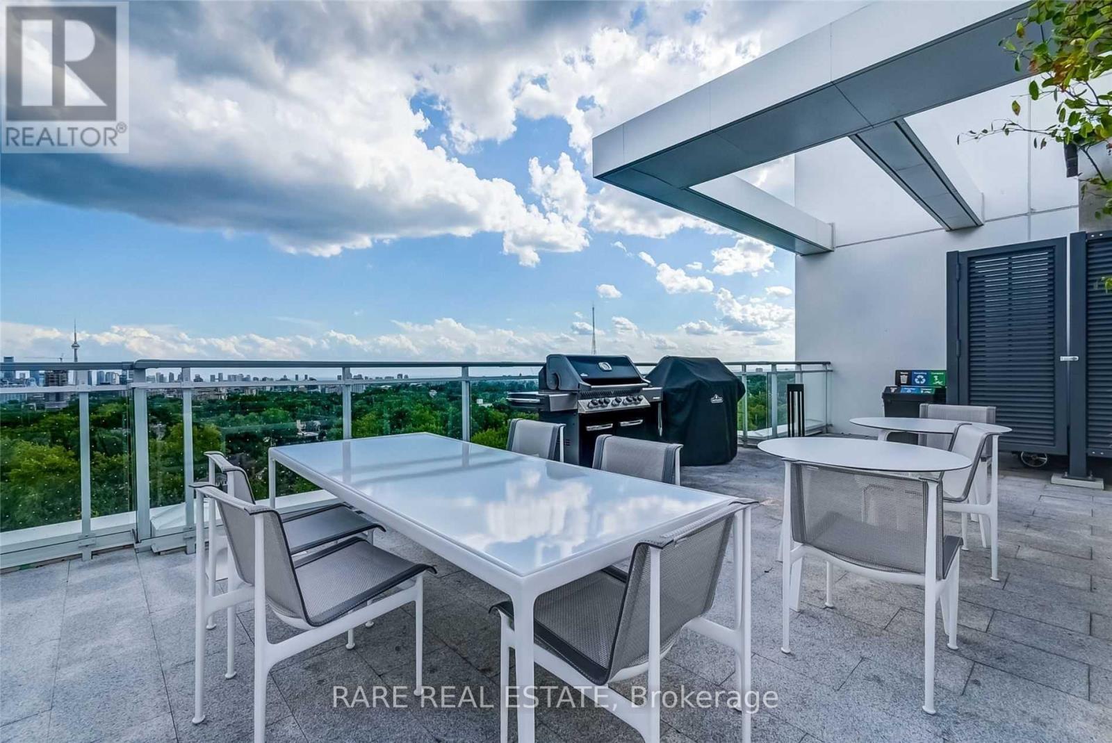 Photo 18 of 205 223 St Clair Avenue W, Toronto ON