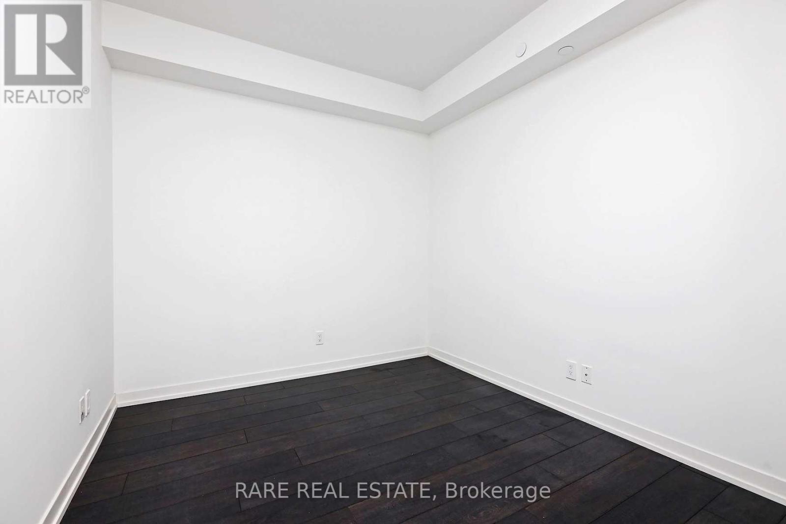 Photo 10 of 205 223 St Clair Avenue W, Toronto ON