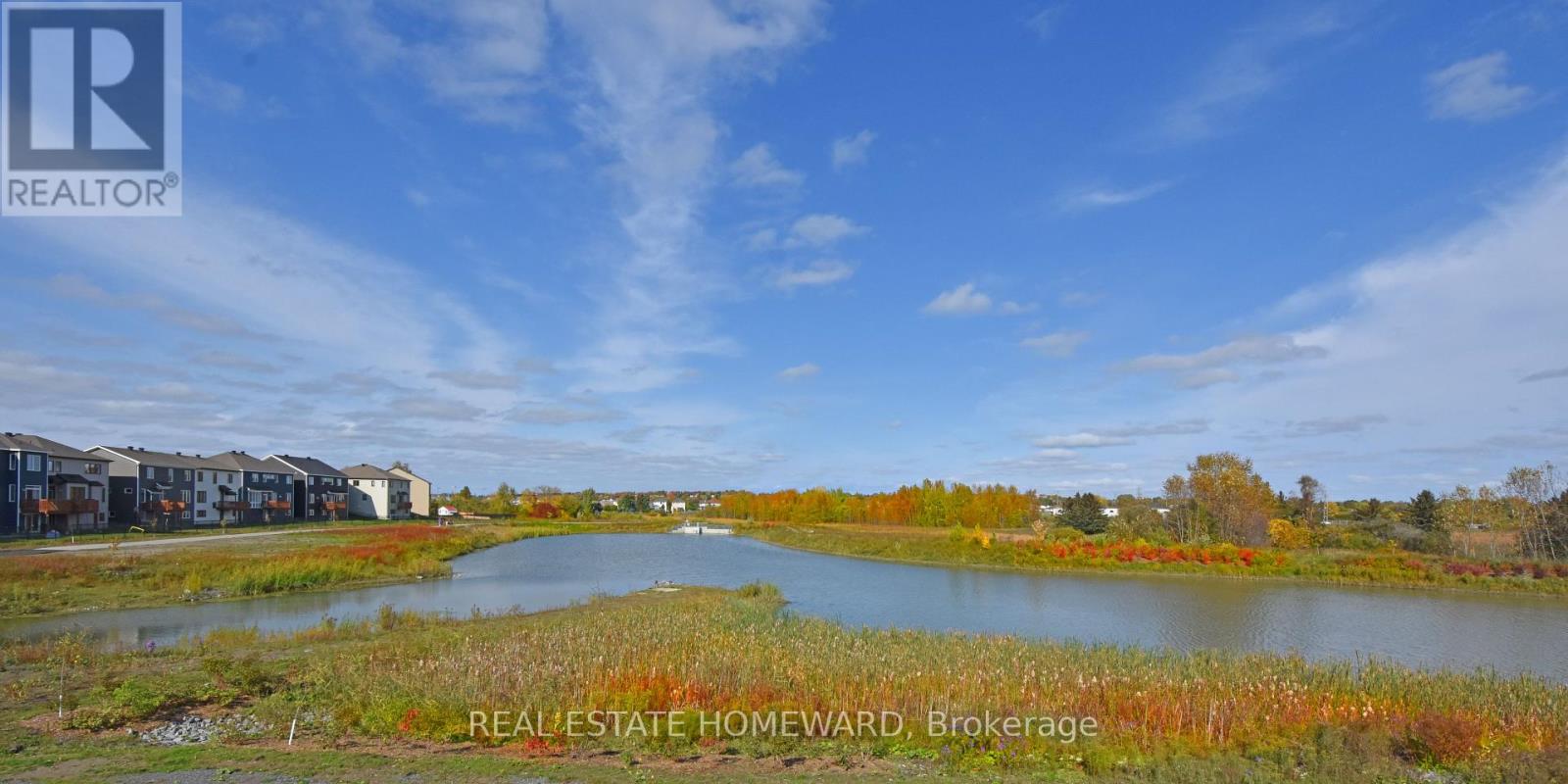 Photo 40 of 207 Cranesbill Road, Ottawa ON