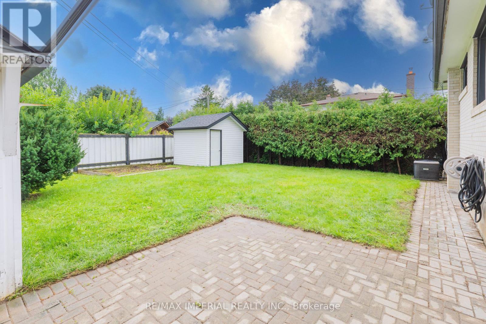 Photo 10 of Main 388 Becker Road, Richmond Hill ON