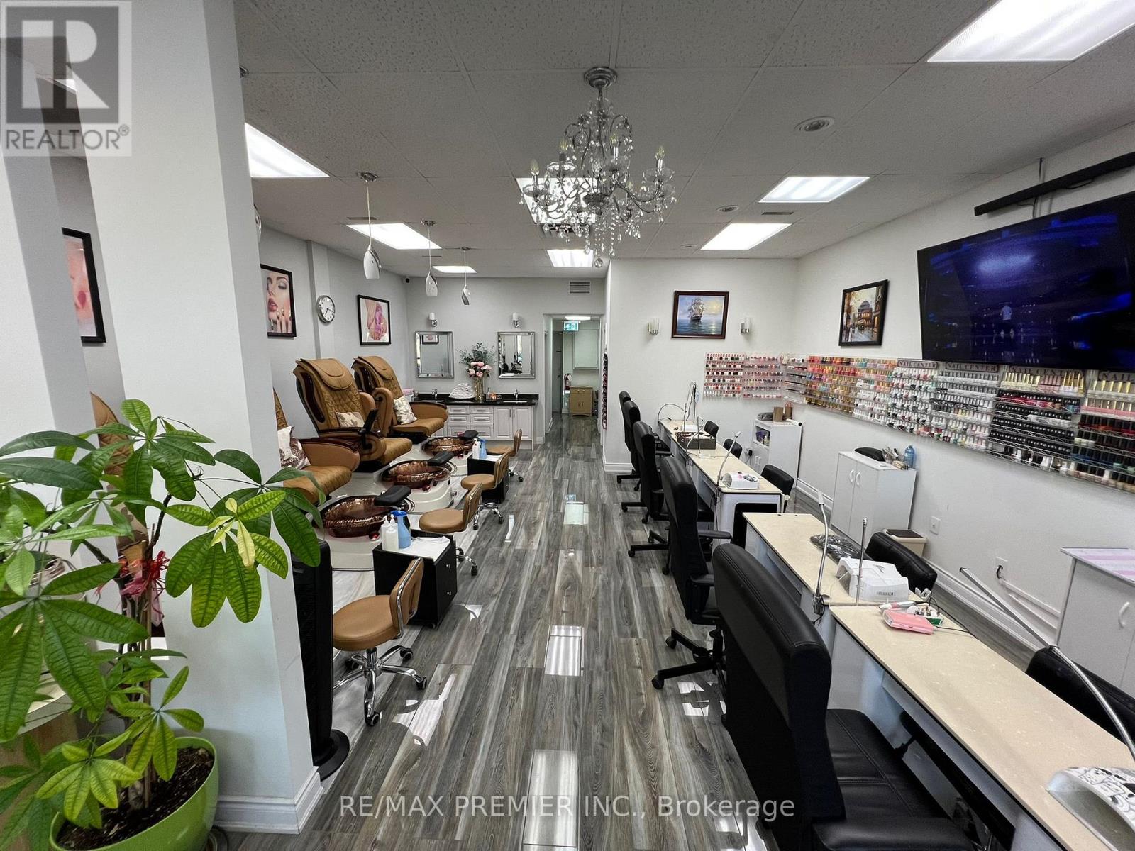 Photo 19 of 9 9300 Keele Street, Vaughan ON