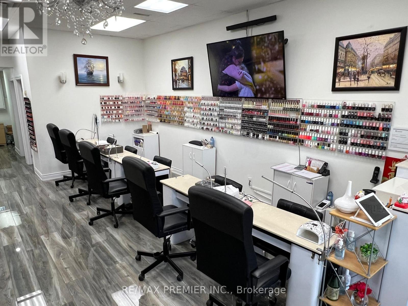 Photo 15 of 9 9300 Keele Street, Vaughan ON