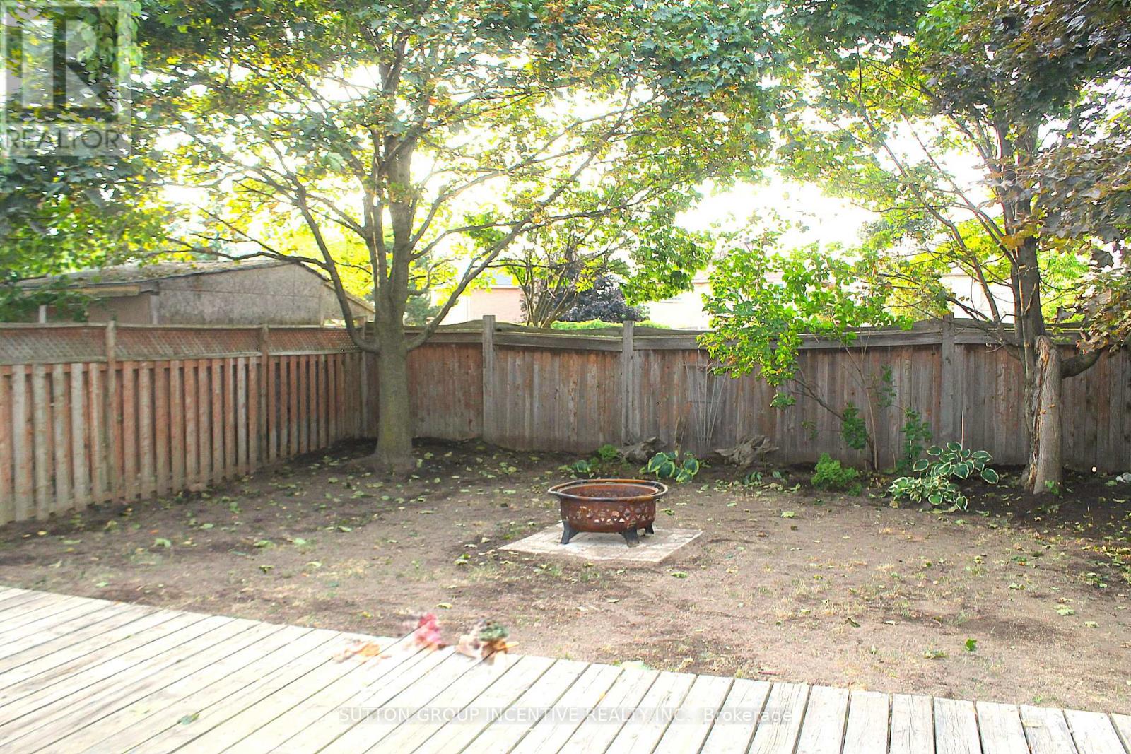 Photo 18 of 30 Assiniboine Drive, Barrie ON
