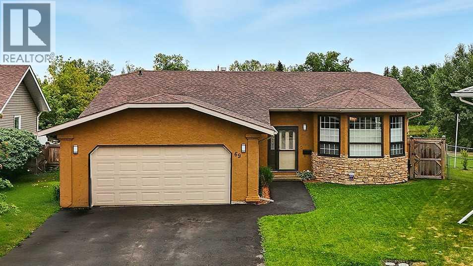 69 Bruns Crescent, Lacombe