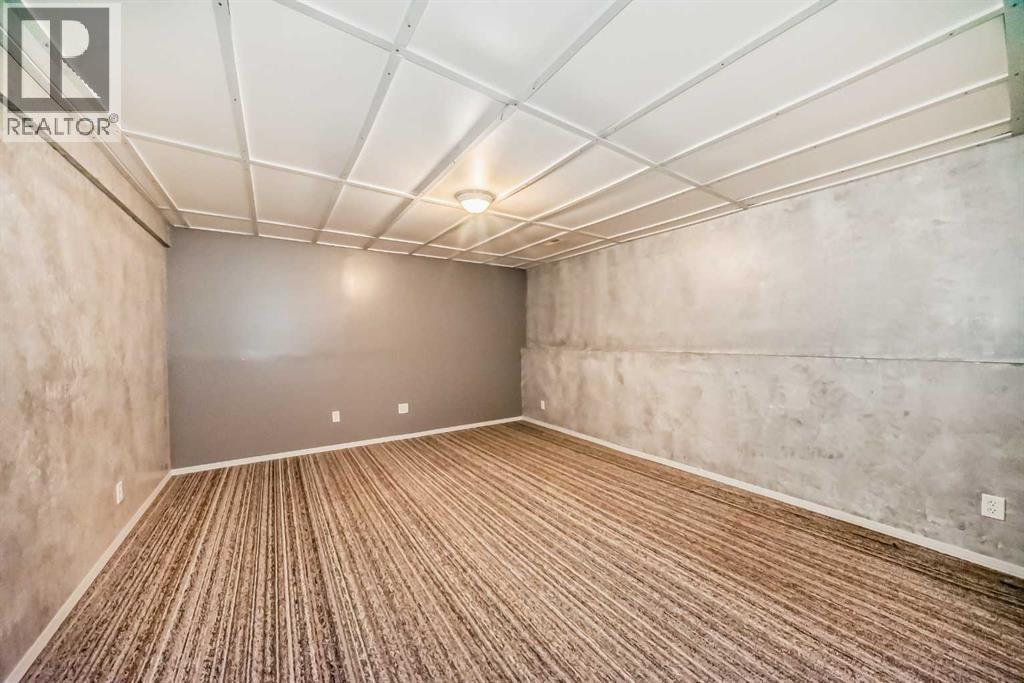 Single Family House Bungalow for Sale in  Pinecliff Road NE Pineridge Calgary 