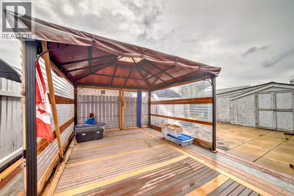 Single Family House Bungalow for Sale in  Pinecliff Road NE Pineridge Calgary 