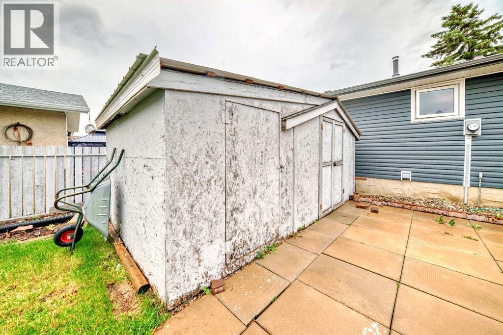 Single Family House Bungalow for Sale in  Pinecliff Road NE Pineridge Calgary 