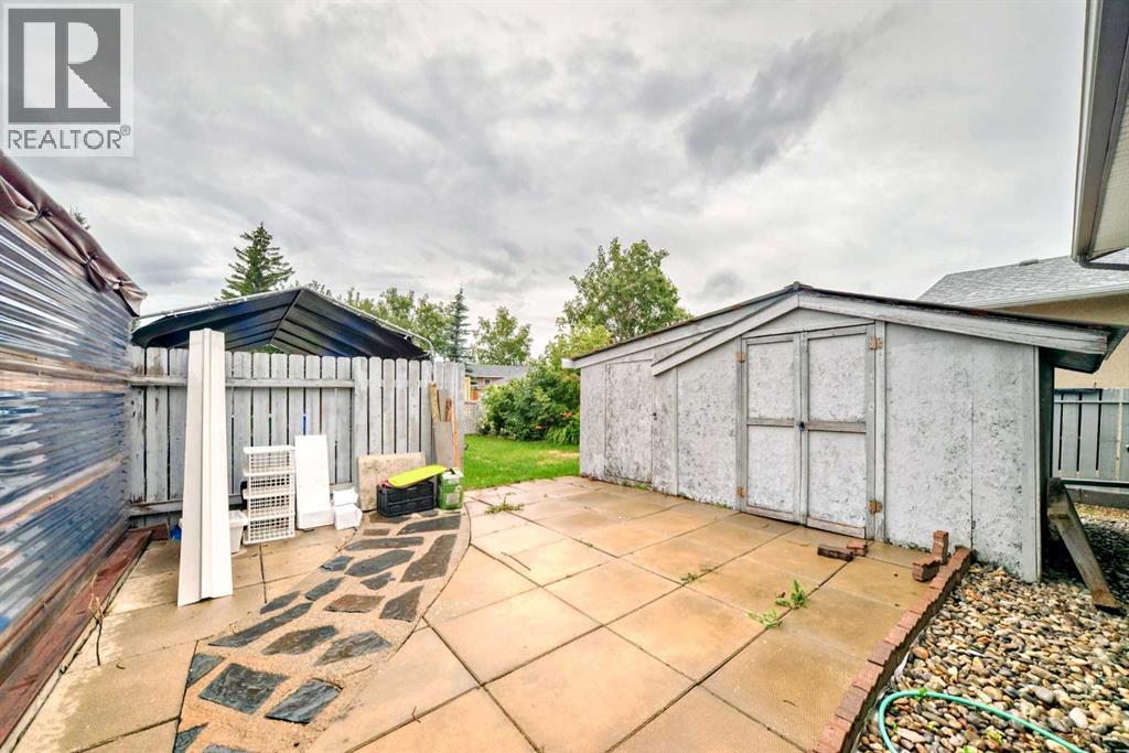 Single Family House Bungalow for Sale in  Pinecliff Road NE Pineridge Calgary 