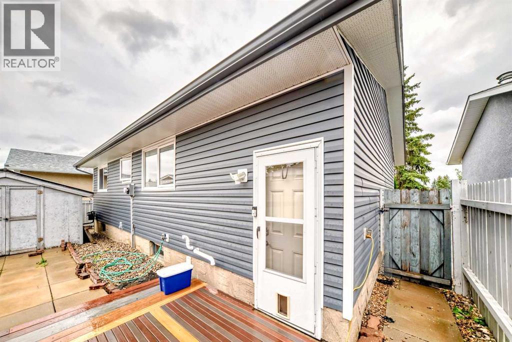 Single Family House Bungalow for Sale in  Pinecliff Road NE Pineridge Calgary 