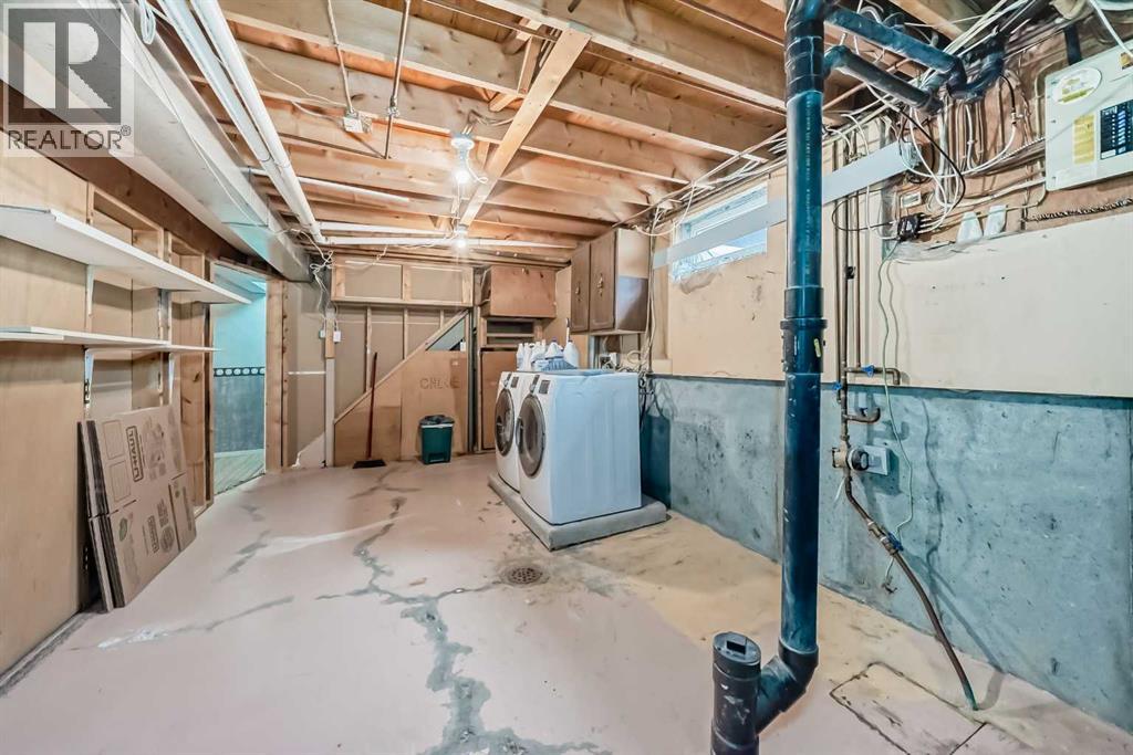 Single Family House Bungalow for Sale in  Pinecliff Road NE Pineridge Calgary 