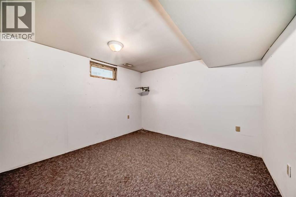 Single Family House Bungalow for Sale in  Pinecliff Road NE Pineridge Calgary 