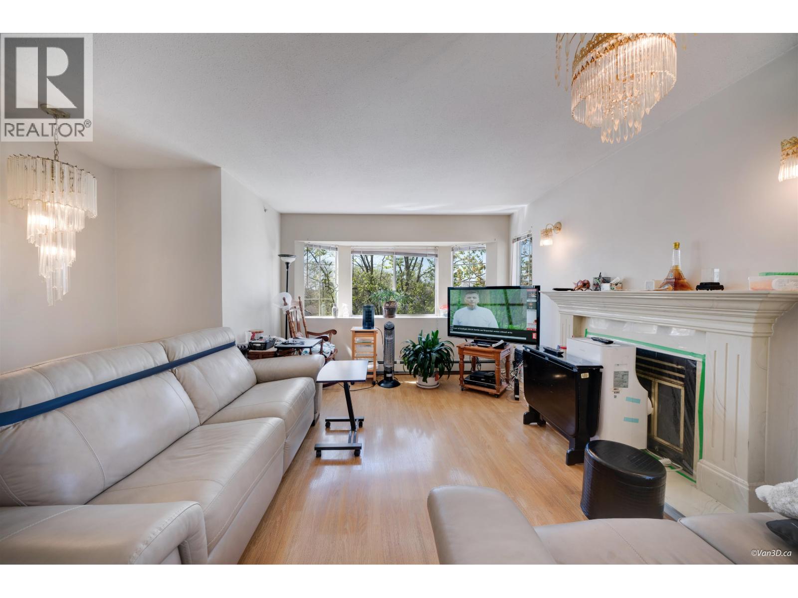 Photo 19 of 4502 Nanaimo Street, Vancouver BC