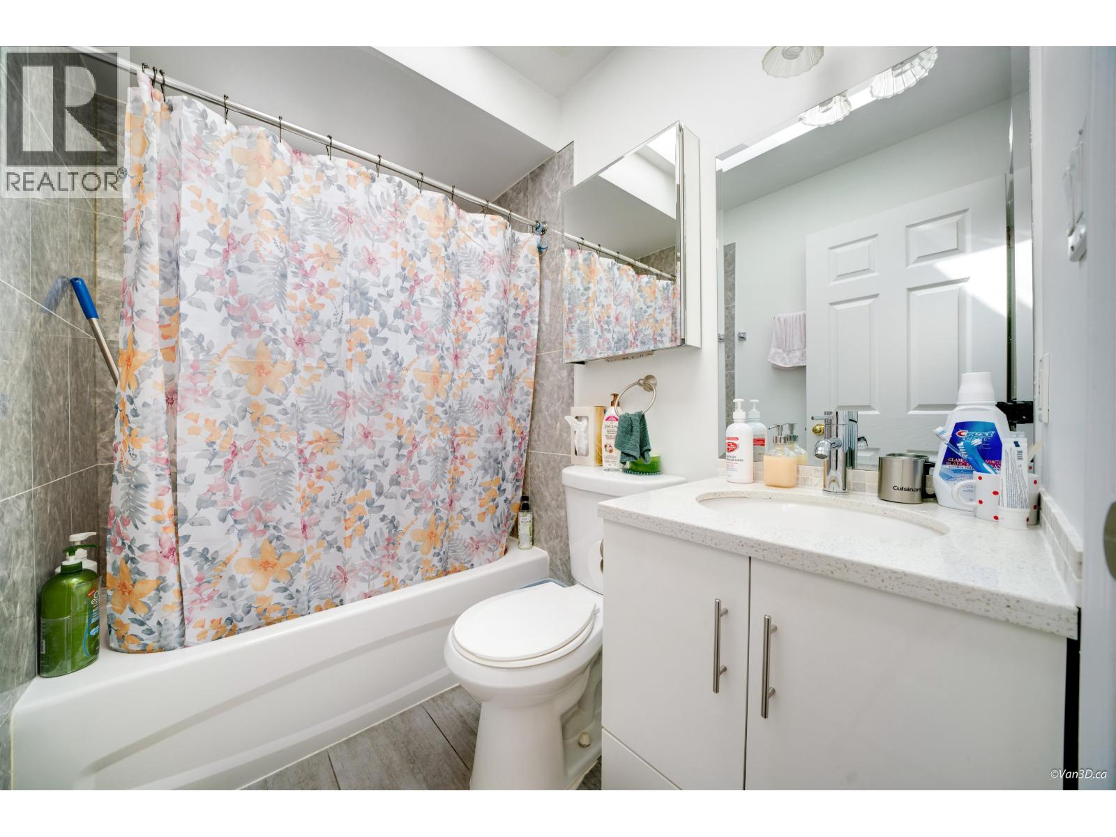 Photo 21 of 4502 Nanaimo Street, Vancouver BC