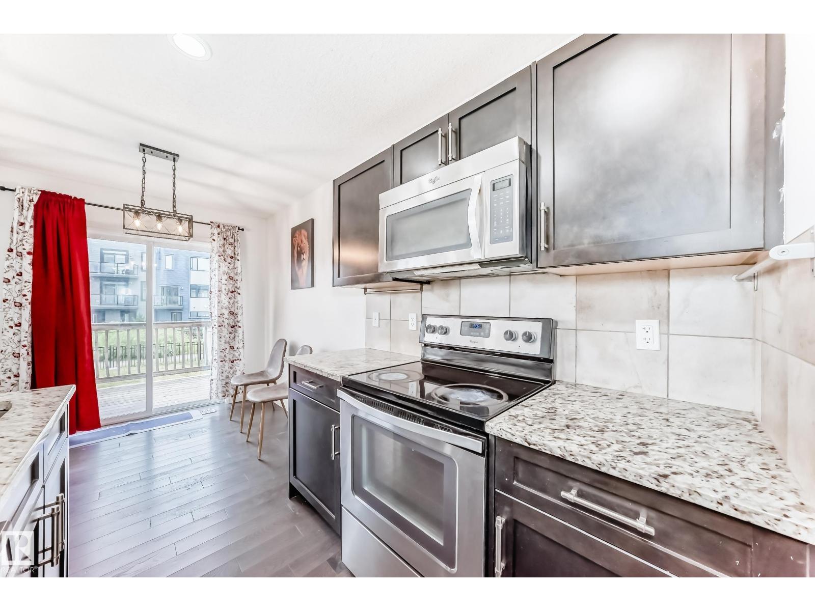 Photo 9 of 638 42 Av Nw, Edmonton AB