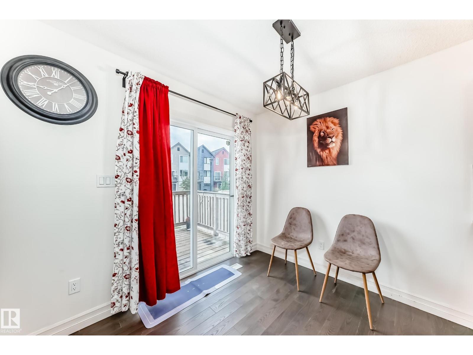 Photo 12 of 638 42 Av Nw, Edmonton AB
