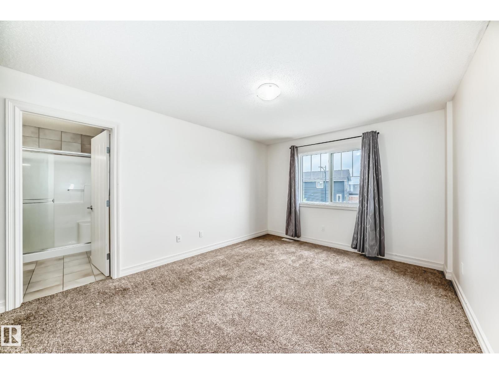 Photo 16 of 638 42 Av Nw, Edmonton AB