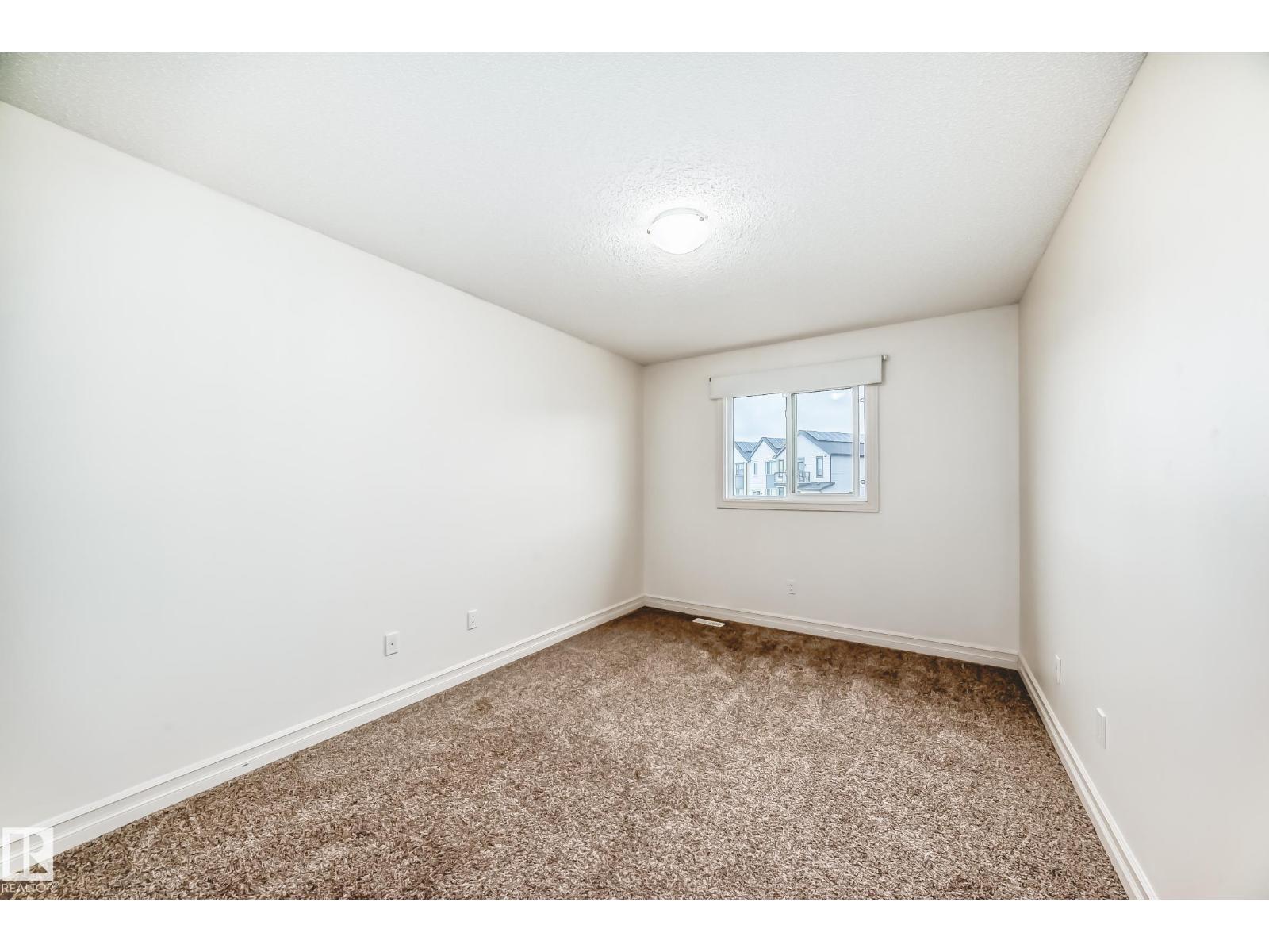 Photo 22 of 638 42 Av Nw, Edmonton AB