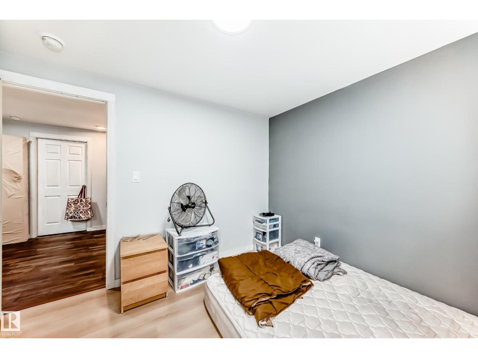 Photo 35 of 638 42 Av Nw, Edmonton AB