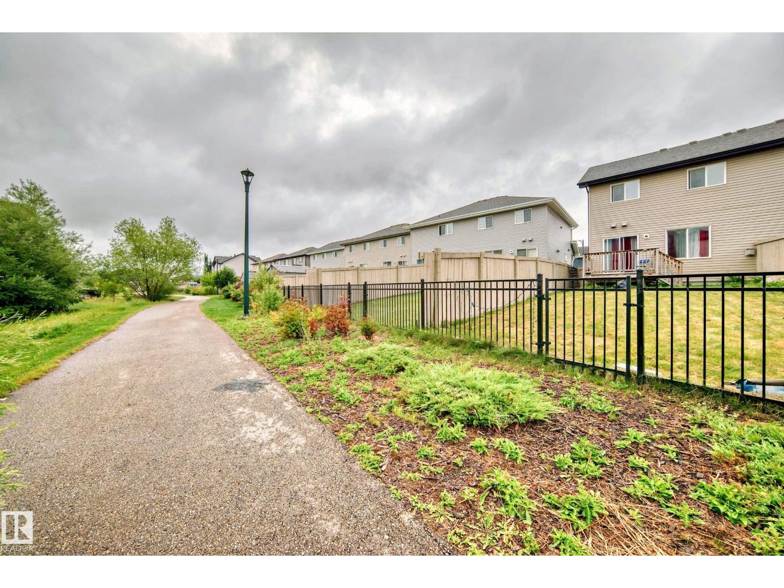 Photo 41 of 638 42 Av Nw, Edmonton AB
