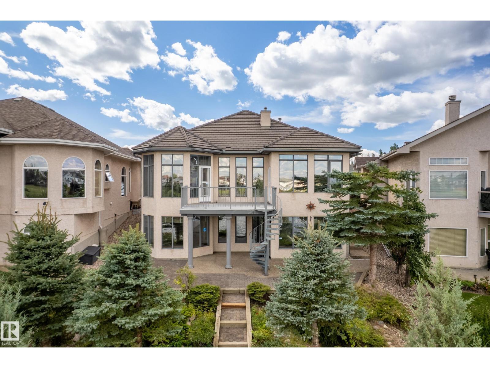 Photo 5 of 16103 89 St Nw, Edmonton AB