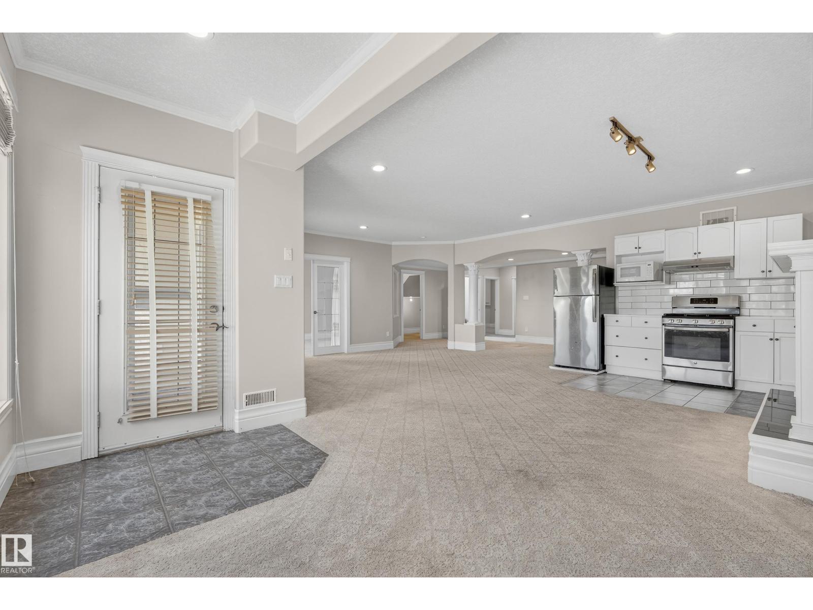 Photo 23 of 16103 89 St Nw, Edmonton AB