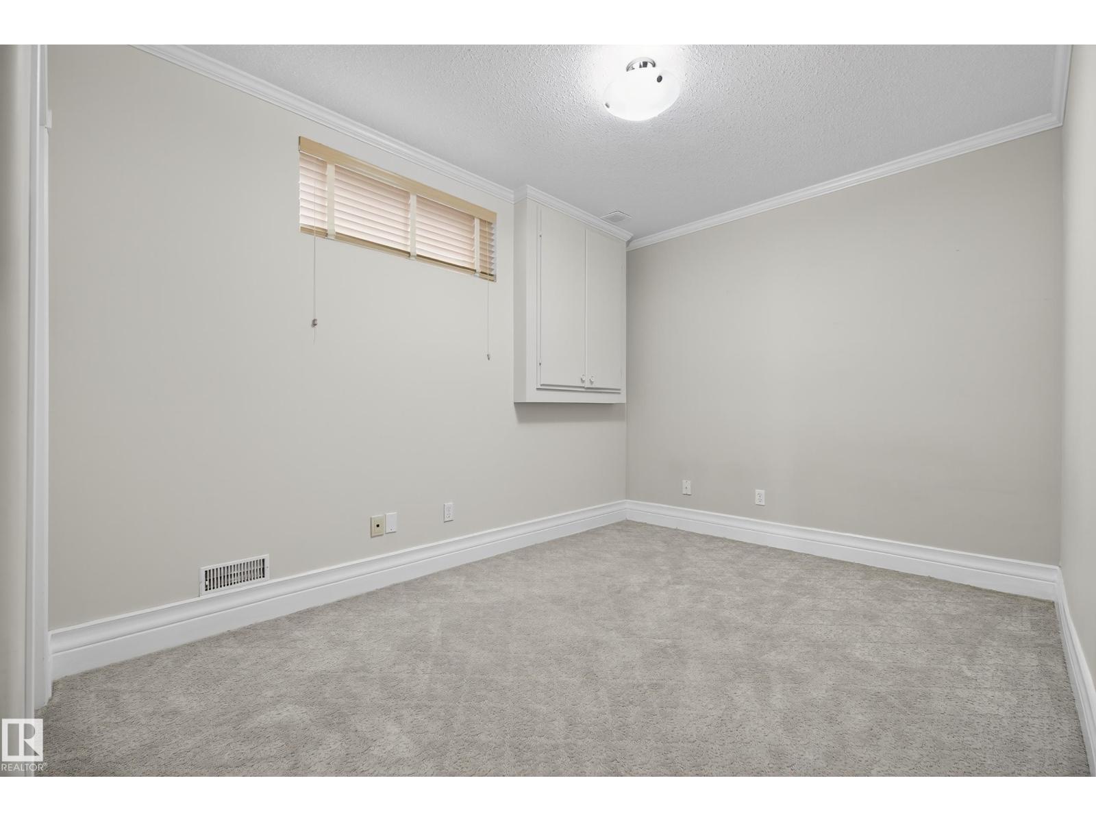 Photo 16 of 16103 89 St Nw, Edmonton AB