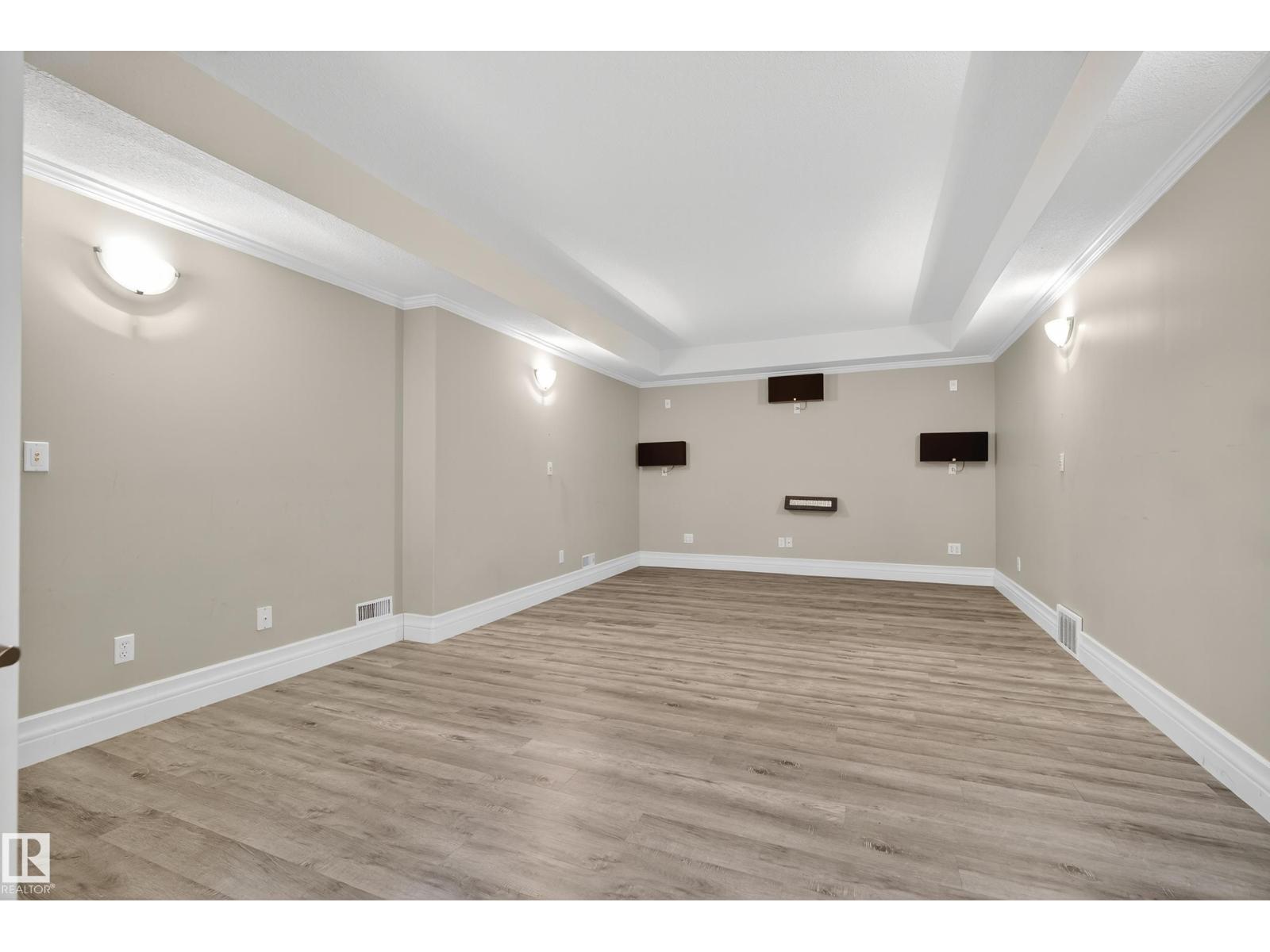 Photo 21 of 16103 89 St Nw, Edmonton AB