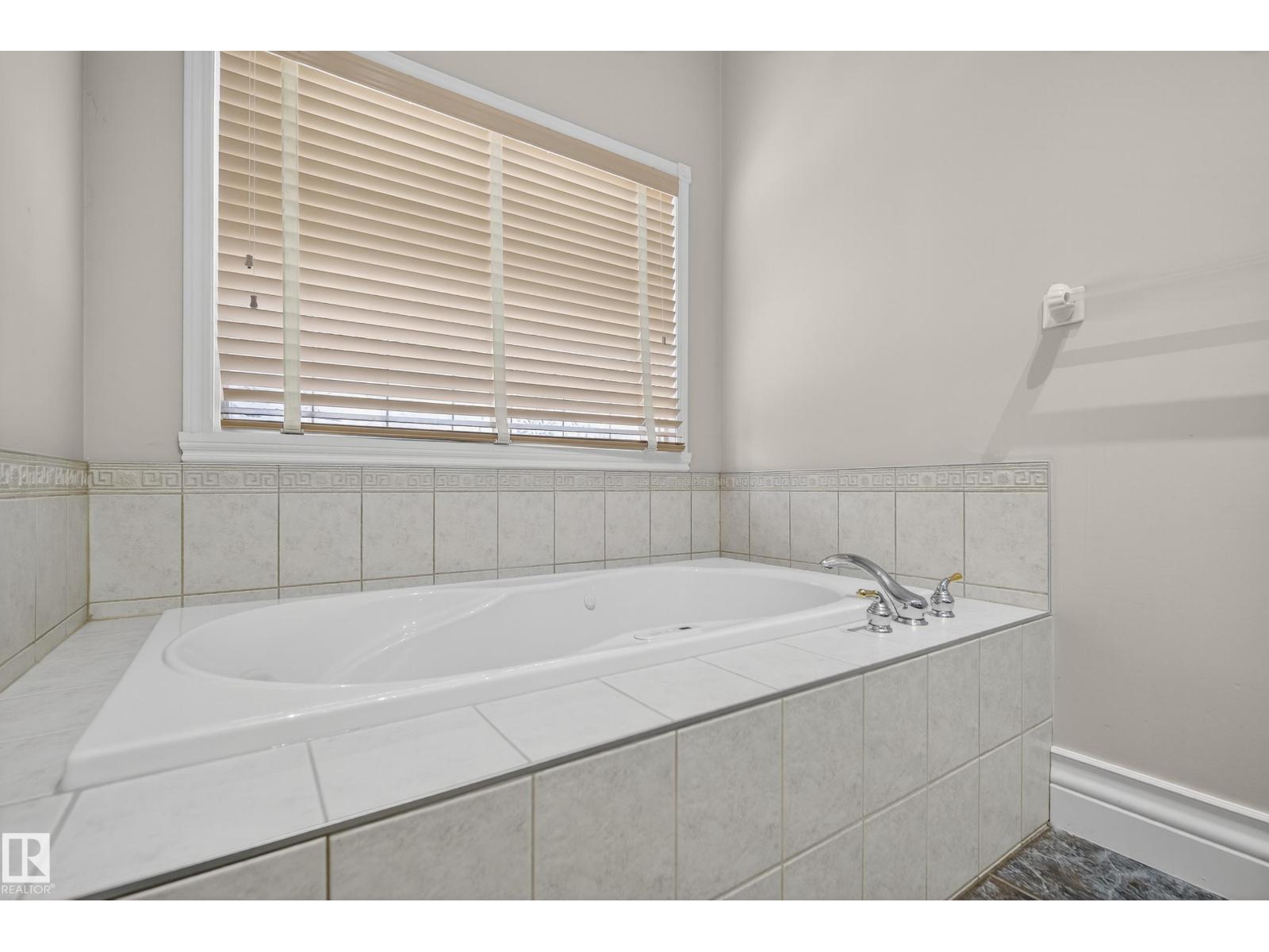 Photo 62 of 16103 89 St Nw, Edmonton AB
