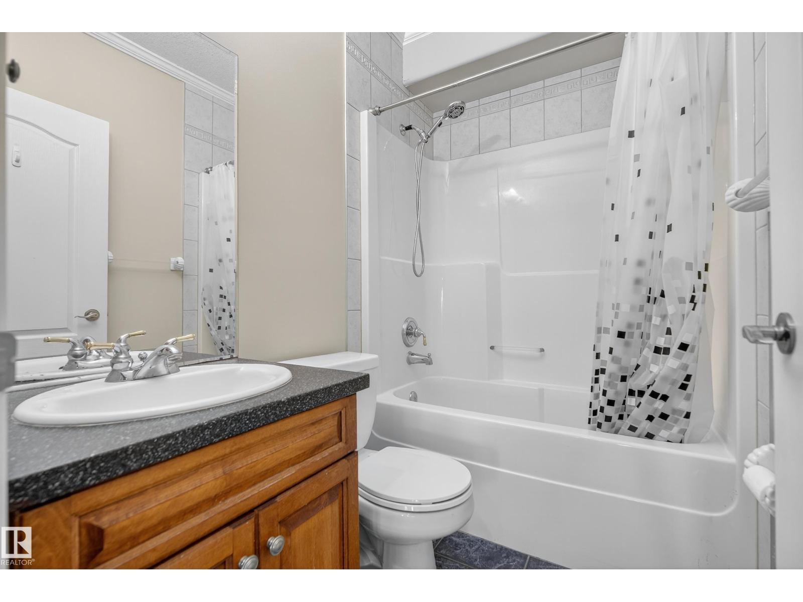 Photo 1 of 16103 89 St Nw, Edmonton AB