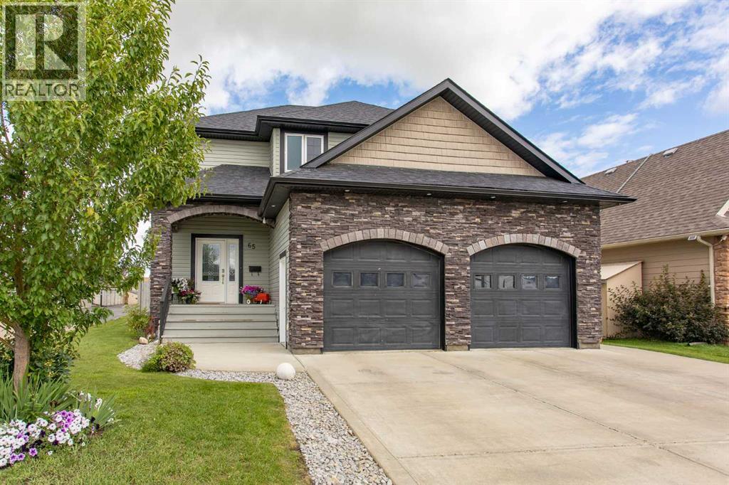 65 Emily Crescent, Lacombe